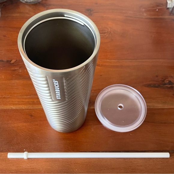Starbucks 2022 Holiday Silver Swirl Tumbler - Picture 4 of 6